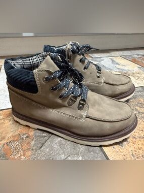 Cat & Jack Boys Parry Mac Toe Casual Fashion Boots Size 5